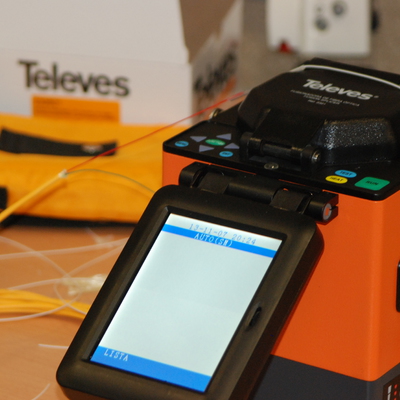 Fusionadora de fibra óptica Televés