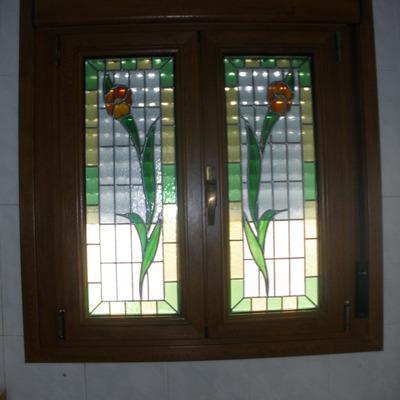 Ventana con vidriera