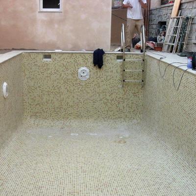 NADADOR CONTRACORRIENTE