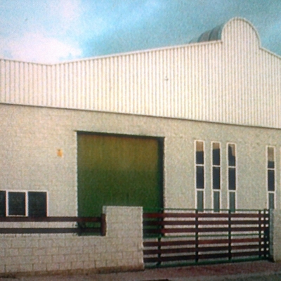 NAVE ENTREGADA LLAVE EN MANO(GRIÑÓN)