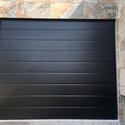 Puerta Seccional Unicanal Negra