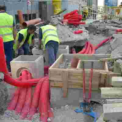 obra de canalización acometidas para centro comercial