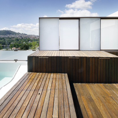 Terraza solarium en vivienda unifamiliar