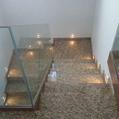 escalera granito