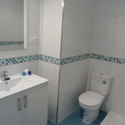 Baño completo con ducha