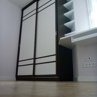 Armario empotrado y escritorio a medida 