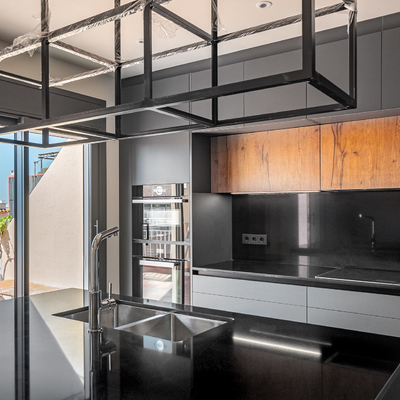 Reforma integral de vivienda en Barcelona para familia de 4