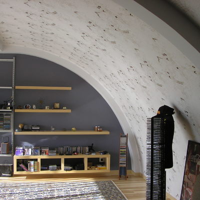 Sala de estar con cubierta curva