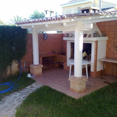 Paellero de obra en un Chalet. Zona Canet