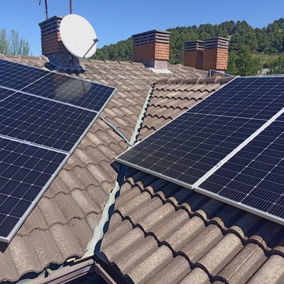 Intalación de Placas Solares en una vivienda residencial