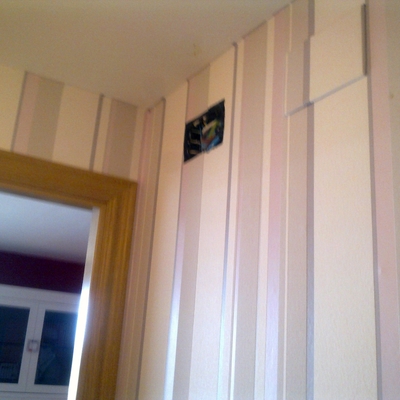 papel pintado saint'honore en pasillo