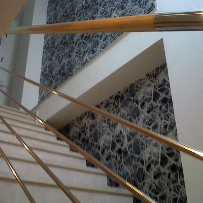 papel tres tintas en escalera