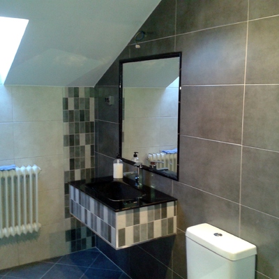 Paredes de lavabo construidas en pladur.