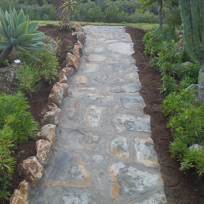 paso de jardin en comunidad