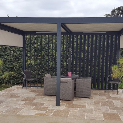 Pérgola bioclimática lamas y estores