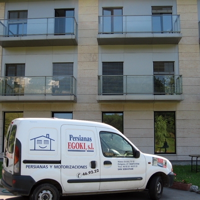 Persianas graduables. Irun