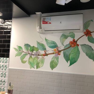 Pintura decorativa en restaurante.