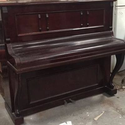 Piano vintage decoración