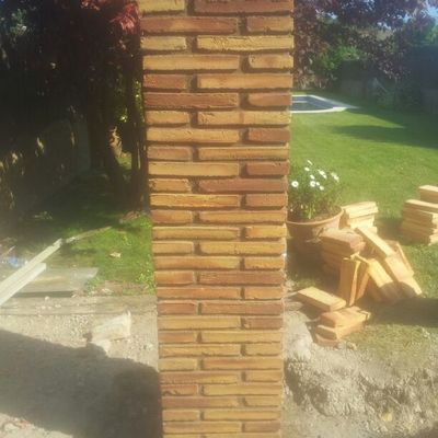 pilar de tochos mazisos