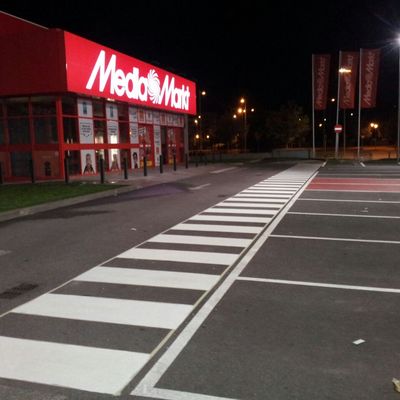 Pintado de plazas de parking (exterior)