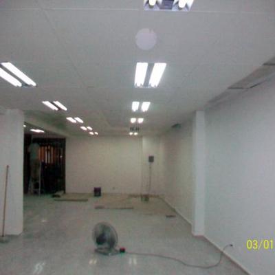 pintando unas oficinas