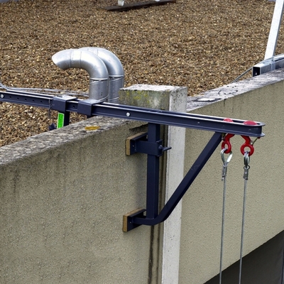 Pinza de petos para suspensión de cabinas o plataformas colgantes