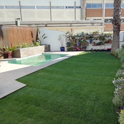 Piscina Rubí Cascada y Jardinera