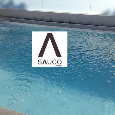 Piscina 8x4 metros con canal rebosadero