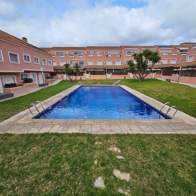 Mantenimiento de piscina comunitaria