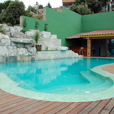 PISCINA DESBORDANT