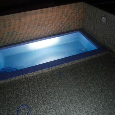 Piscina en corona de gresite