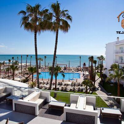 Piscina y exterior RIU