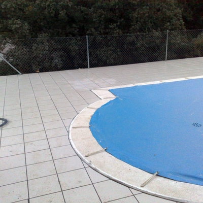 Piscina y solera