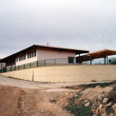 PISCINAS AN ALLOZA:BAR-MERENDERO