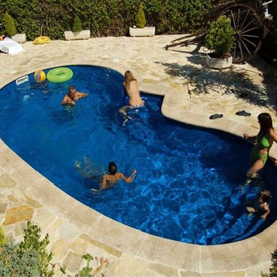 PISCINAS DE POLIESTER