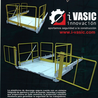 Plataforma de carga y descarga en planta para obras