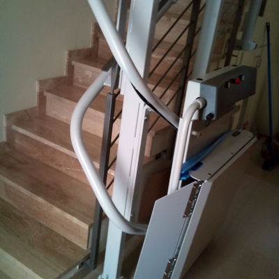 PLATAFORMA SUBE-ESCALERAS