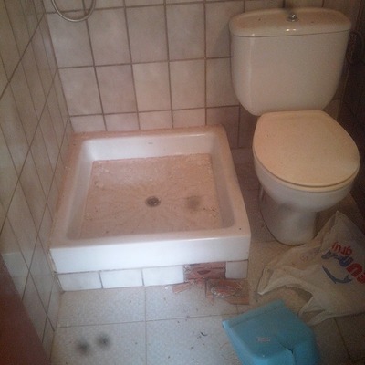 este es el viejo plato de ducha