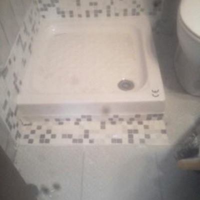 y esta es la terminacion del plato de ducha de 90x90