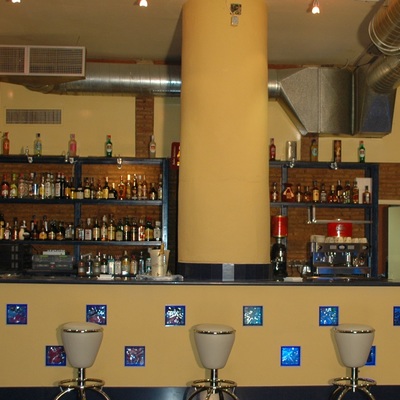 REFORMA DE BARRA EN PUB