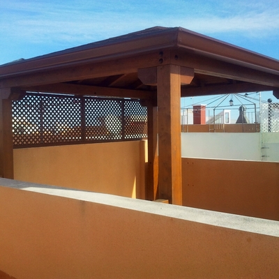 Cenador a 4 aguas con Tegola y Celosia