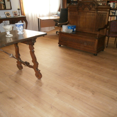 PPAVIMENTO FLOTANTE LAMA ANCHA CON SISTEMA INFINITO