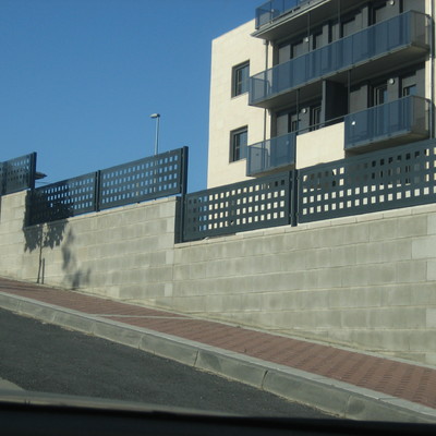 CERRAMIENTO METÁLICO