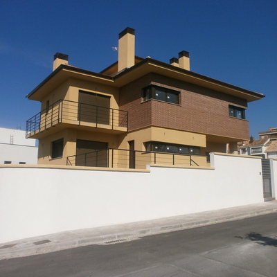 PROJECT MANAGER UNIFAMILIAR