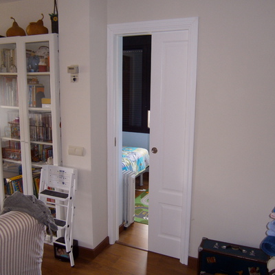 puerta corrdera lacada