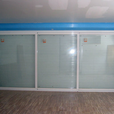 PUERTA CORREDERA 3 HOJAS