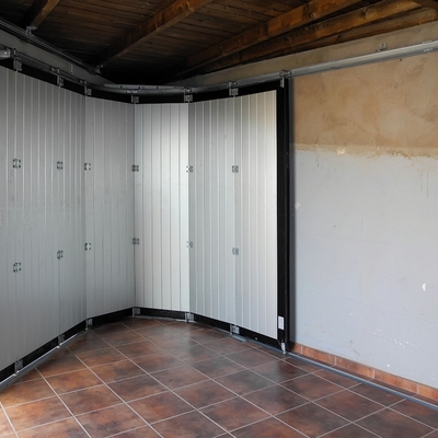 Puerta Corredera Curva de aluminio