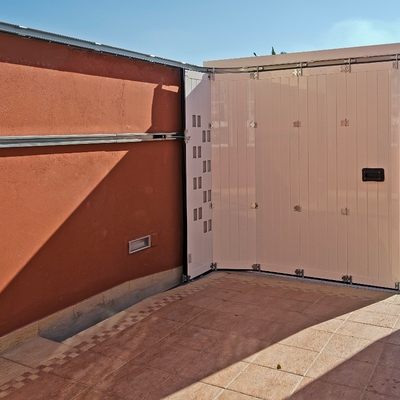 Puerta corredera Curva en aluminio