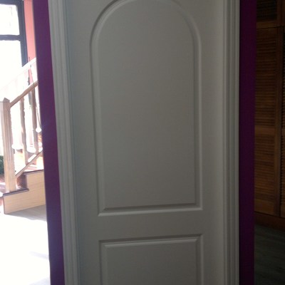 puerta curva lacada 