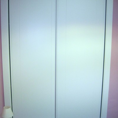 Puerta de armario lacada